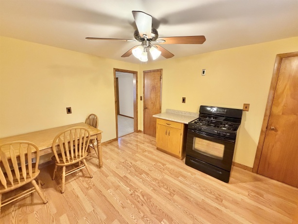 305 Pershing, STILLMAN VALLEY, Illinois 61084, 3 Bedrooms Bedrooms, ,2 BathroomsBathrooms,House,For Sale,Pershing,202507735