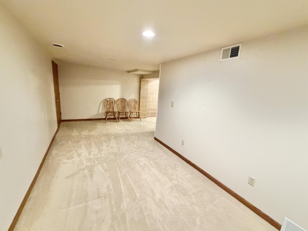 305 Pershing, STILLMAN VALLEY, Illinois 61084, 3 Bedrooms Bedrooms, ,2 BathroomsBathrooms,House,For Sale,Pershing,202507735