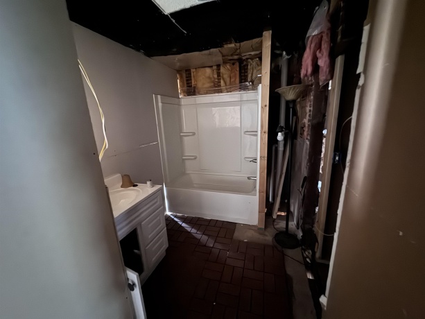 8976 Main, LEAF RIVER, Illinois 61047, 3 Bedrooms Bedrooms, ,2 BathroomsBathrooms,House,For Sale,Main,202507736