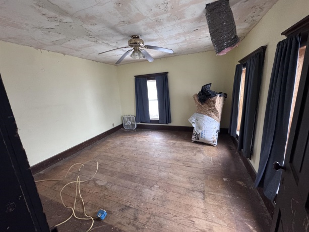 8976 Main, LEAF RIVER, Illinois 61047, 3 Bedrooms Bedrooms, ,2 BathroomsBathrooms,House,For Sale,Main,202507736