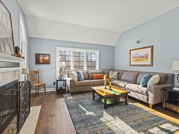 14161 Hickory Rise, ROSCOE, Illinois 61073, 5 Bedrooms Bedrooms, ,3 BathroomsBathrooms,House,For Sale,Hickory Rise,202507740