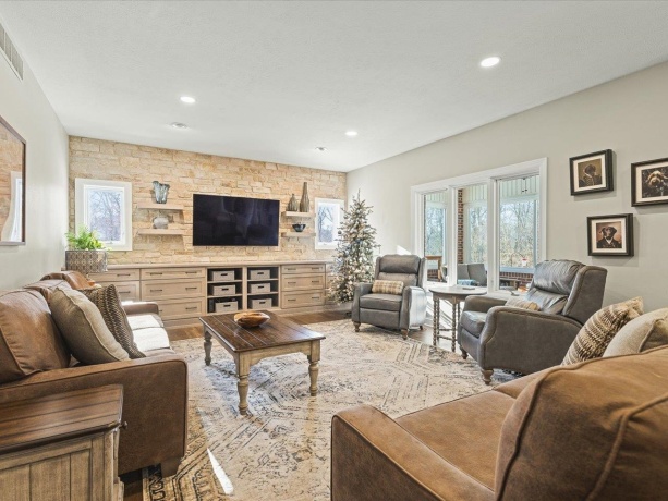 14161 Hickory Rise, ROSCOE, Illinois 61073, 5 Bedrooms Bedrooms, ,3 BathroomsBathrooms,House,For Sale,Hickory Rise,202507740