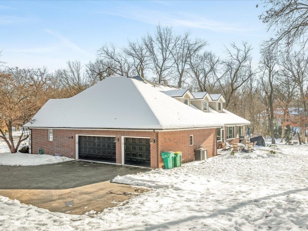 14161 Hickory Rise, ROSCOE, Illinois 61073, 5 Bedrooms Bedrooms, ,3 BathroomsBathrooms,House,For Sale,Hickory Rise,202507740