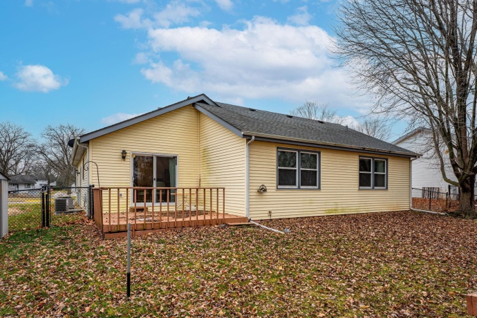 1219 6th, BELVIDERE, Illinois 61008, 2 Bedrooms Bedrooms, ,1 BathroomBathrooms,House,For Sale,6th,202507741