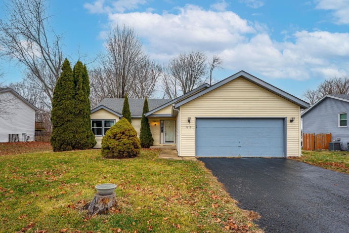 1219 6th, BELVIDERE, Illinois 61008, 2 Bedrooms Bedrooms, ,1 BathroomBathrooms,House,For Sale,6th,202507741