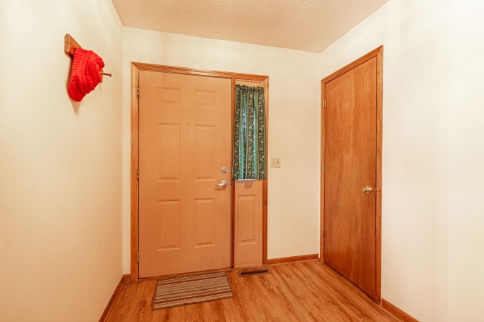 1219 6th, BELVIDERE, Illinois 61008, 2 Bedrooms Bedrooms, ,1 BathroomBathrooms,House,For Sale,6th,202507741