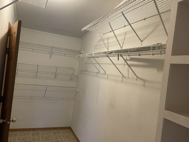 562 Seasons, BELVIDERE, Illinois 61008, 3 Bedrooms Bedrooms, ,2 BathroomsBathrooms,House,For Sale,Seasons,202507252