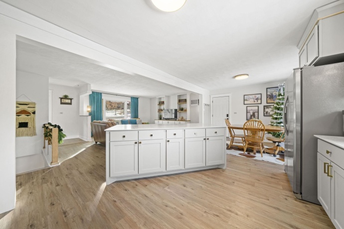 804 Jackson, OREGON, Illinois 61061, 4 Bedrooms Bedrooms, ,2 BathroomsBathrooms,House,For Sale,Jackson,202507742