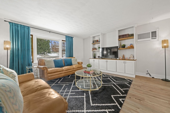 804 Jackson, OREGON, Illinois 61061, 4 Bedrooms Bedrooms, ,2 BathroomsBathrooms,House,For Sale,Jackson,202507742