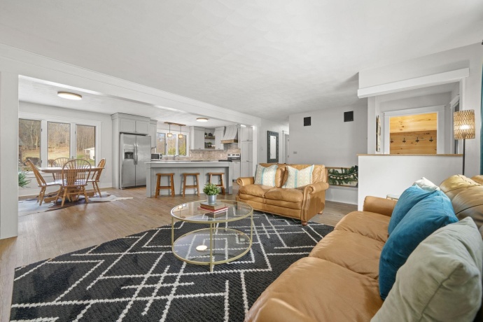 804 Jackson, OREGON, Illinois 61061, 4 Bedrooms Bedrooms, ,2 BathroomsBathrooms,House,For Sale,Jackson,202507742