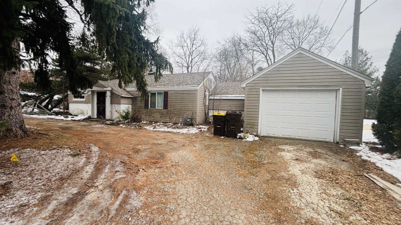 203 Wallace, MACHESNEY PARK, Illinois 61115, 2 Bedrooms Bedrooms, ,1 BathroomBathrooms,House,For Sale,Wallace,202507743