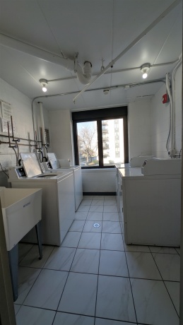 9128 Terrace Unit 2D, NILES, Illinois 60714, 1 Bedroom Bedrooms, ,1 BathroomBathrooms,House,For Sale,Terrace Unit 2D,202507745