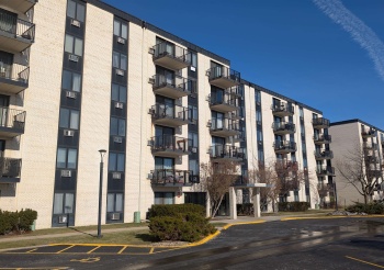 9128 Terrace Unit 2D, NILES, Illinois 60714, 1 Bedroom Bedrooms, ,1 BathroomBathrooms,House,For Sale,Terrace Unit 2D,202507745