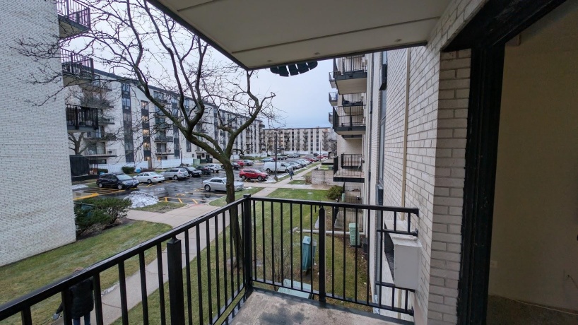 9128 Terrace Unit 2D, NILES, Illinois 60714, 1 Bedroom Bedrooms, ,1 BathroomBathrooms,House,For Sale,Terrace Unit 2D,202507745