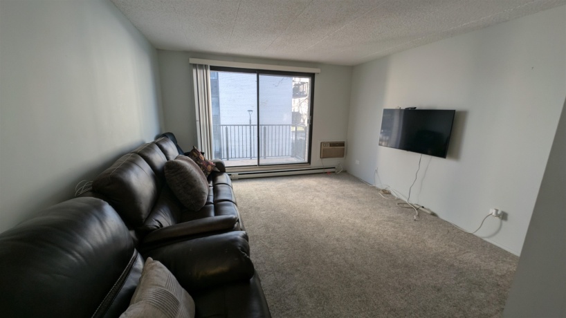9128 Terrace Unit 2D, NILES, Illinois 60714, 1 Bedroom Bedrooms, ,1 BathroomBathrooms,House,For Sale,Terrace Unit 2D,202507745