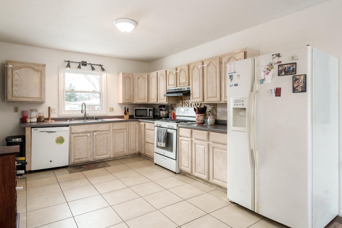 1020 PERRY, BELVIDERE, Illinois 61008, 4 Bedrooms Bedrooms, ,2 BathroomsBathrooms,House,For Sale,PERRY,202507746