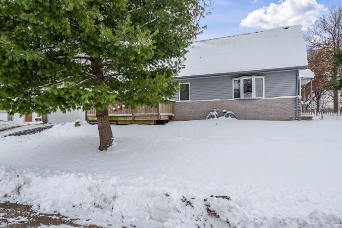 1020 PERRY, BELVIDERE, Illinois 61008, 4 Bedrooms Bedrooms, ,2 BathroomsBathrooms,House,For Sale,PERRY,202507746