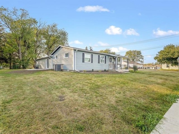 2205 Clover, ROCKFORD, Illinois 61102, 4 Bedrooms Bedrooms, ,2 BathroomsBathrooms,House,For Sale,Clover,202507749