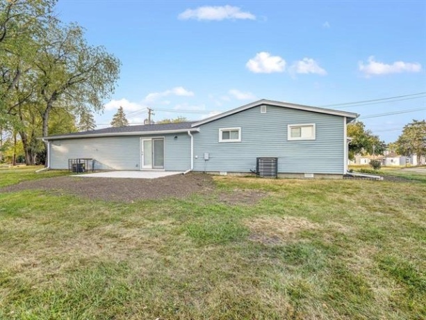 2205 Clover, ROCKFORD, Illinois 61102, 4 Bedrooms Bedrooms, ,2 BathroomsBathrooms,House,For Sale,Clover,202507749