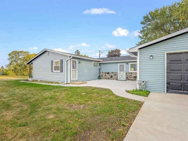 2205 Clover, ROCKFORD, Illinois 61102, 4 Bedrooms Bedrooms, ,2 BathroomsBathrooms,House,For Sale,Clover,202507749