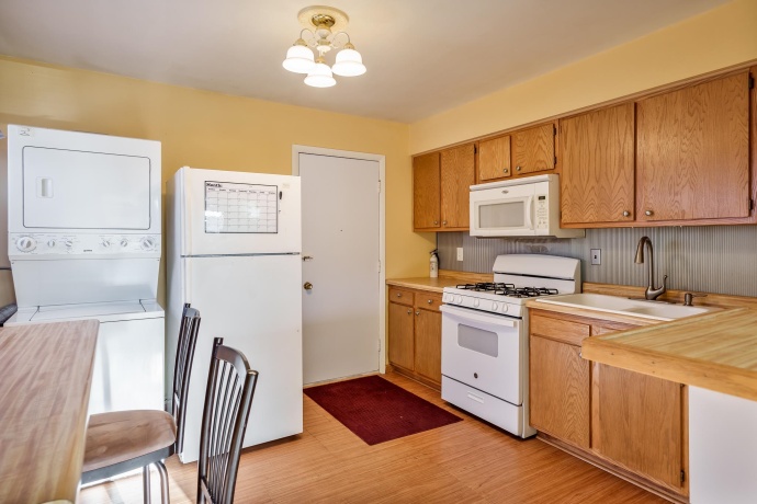 3107 La Salle, ROCKFORD, Illinois 61114, 5 Bedrooms Bedrooms, ,2 BathroomsBathrooms,House,For Sale,La Salle,202507081