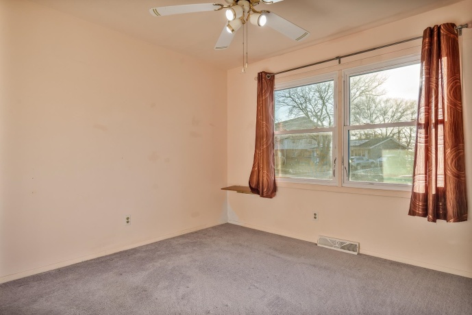 3107 La Salle, ROCKFORD, Illinois 61114, 5 Bedrooms Bedrooms, ,2 BathroomsBathrooms,House,For Sale,La Salle,202507081