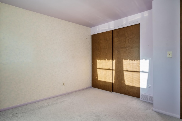 3107 La Salle, ROCKFORD, Illinois 61114, 5 Bedrooms Bedrooms, ,2 BathroomsBathrooms,House,For Sale,La Salle,202507081