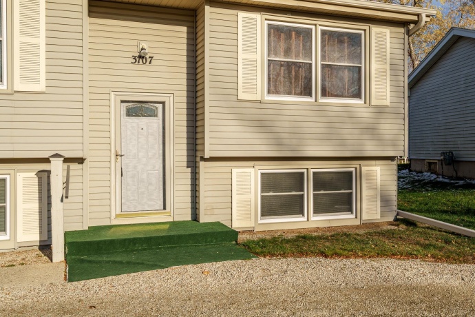 3107 La Salle, ROCKFORD, Illinois 61114, 5 Bedrooms Bedrooms, ,2 BathroomsBathrooms,House,For Sale,La Salle,202507081