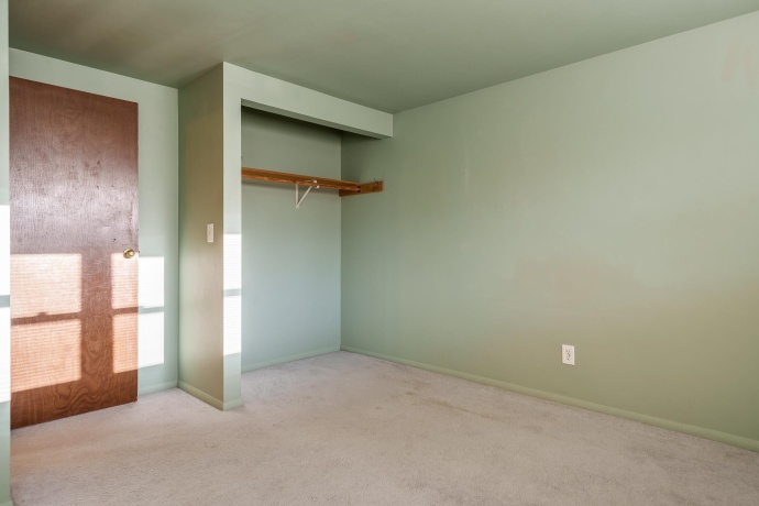 3107 La Salle, ROCKFORD, Illinois 61114, 5 Bedrooms Bedrooms, ,2 BathroomsBathrooms,House,For Sale,La Salle,202507081