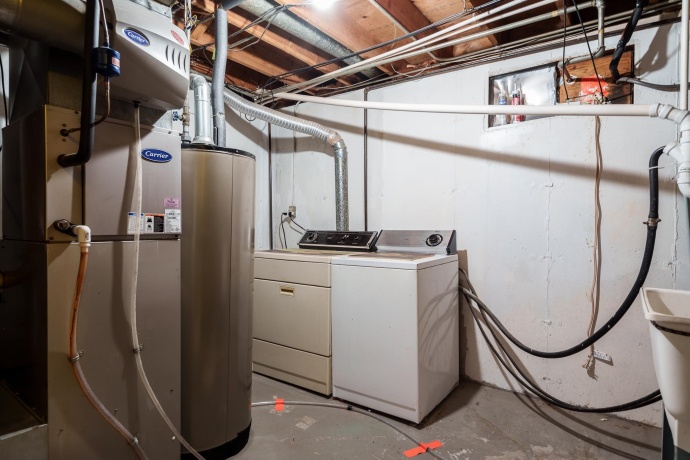 3107 La Salle, ROCKFORD, Illinois 61114, 5 Bedrooms Bedrooms, ,2 BathroomsBathrooms,House,For Sale,La Salle,202507081