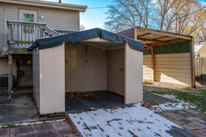 3107 La Salle, ROCKFORD, Illinois 61114, 5 Bedrooms Bedrooms, ,2 BathroomsBathrooms,House,For Sale,La Salle,202507081