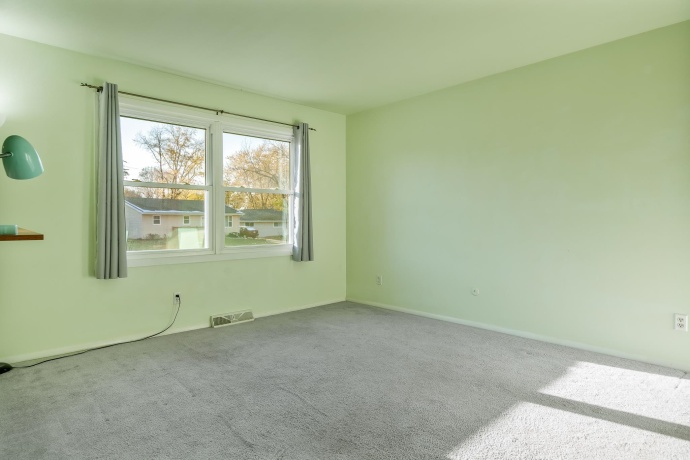 3107 La Salle, ROCKFORD, Illinois 61114, 5 Bedrooms Bedrooms, ,2 BathroomsBathrooms,House,For Sale,La Salle,202507081