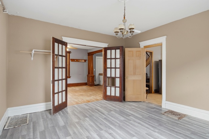 520 OTTAWA, DIXON, Illinois 61021, 3 Bedrooms Bedrooms, ,1 BathroomBathrooms,House,For Sale,OTTAWA,202507751