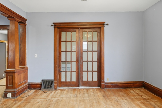 520 OTTAWA, DIXON, Illinois 61021, 3 Bedrooms Bedrooms, ,1 BathroomBathrooms,House,For Sale,OTTAWA,202507751