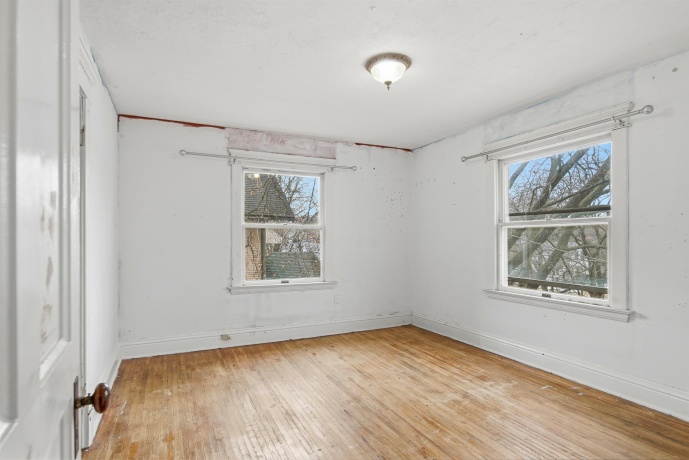 520 OTTAWA, DIXON, Illinois 61021, 3 Bedrooms Bedrooms, ,1 BathroomBathrooms,House,For Sale,OTTAWA,202507751