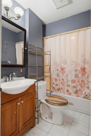 520 OTTAWA, DIXON, Illinois 61021, 3 Bedrooms Bedrooms, ,1 BathroomBathrooms,House,For Sale,OTTAWA,202507751