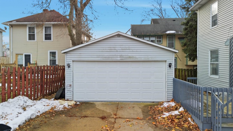 520 OTTAWA, DIXON, Illinois 61021, 3 Bedrooms Bedrooms, ,1 BathroomBathrooms,House,For Sale,OTTAWA,202507751