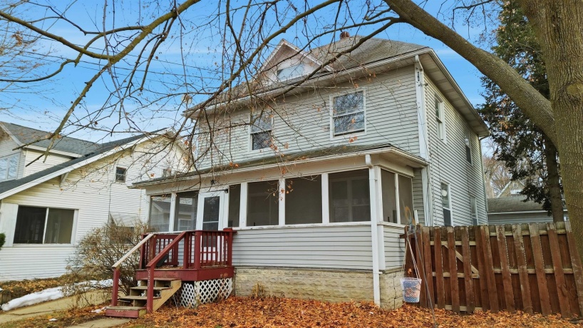 520 OTTAWA, DIXON, Illinois 61021, 3 Bedrooms Bedrooms, ,1 BathroomBathrooms,House,For Sale,OTTAWA,202507751