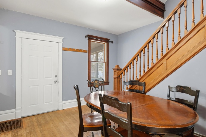 520 OTTAWA, DIXON, Illinois 61021, 3 Bedrooms Bedrooms, ,1 BathroomBathrooms,House,For Sale,OTTAWA,202507751