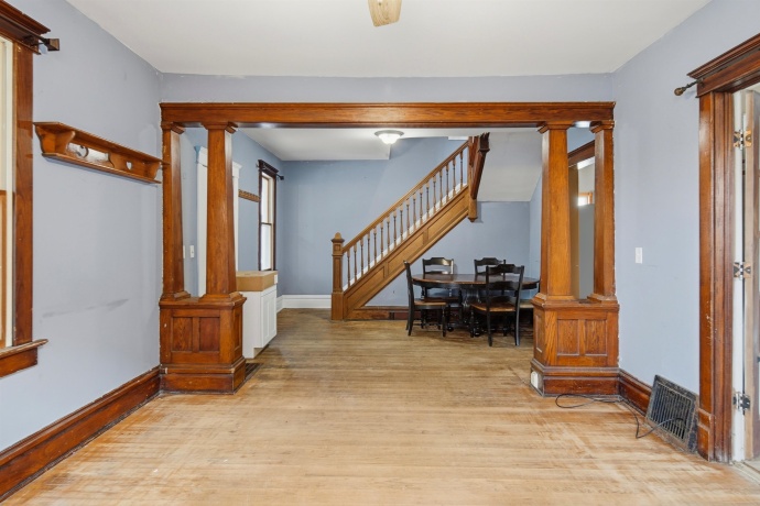 520 OTTAWA, DIXON, Illinois 61021, 3 Bedrooms Bedrooms, ,1 BathroomBathrooms,House,For Sale,OTTAWA,202507751