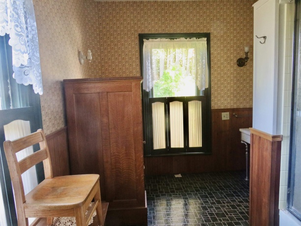 515 Park, GALENA, Illinois 61036, 4 Bedrooms Bedrooms, ,2 BathroomsBathrooms,House,For Sale,Park,202506299