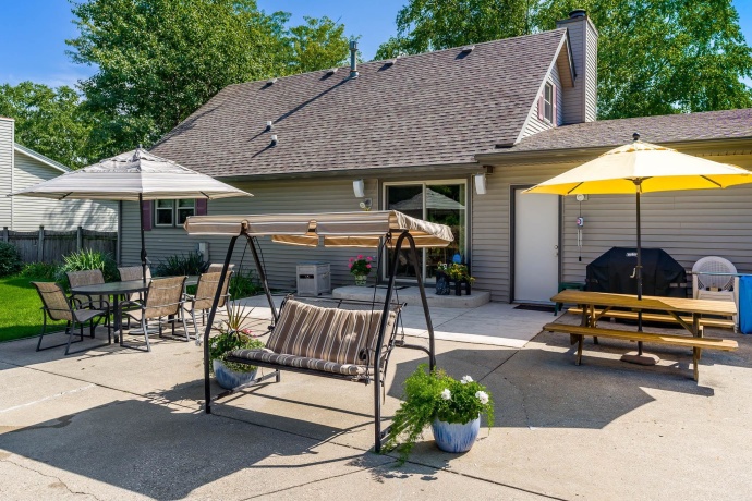 11748 Cedarbrook, ROSCOE, Illinois 61073, 3 Bedrooms Bedrooms, ,2 BathroomsBathrooms,House,For Sale,Cedarbrook,202507763