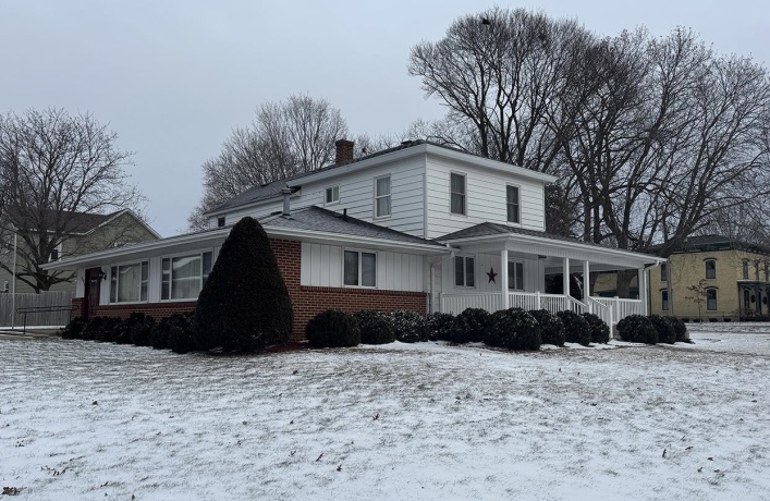 326 School, LANARK, Illinois 61046, 4 Bedrooms Bedrooms, ,2 BathroomsBathrooms,House,For Sale,School,202507768