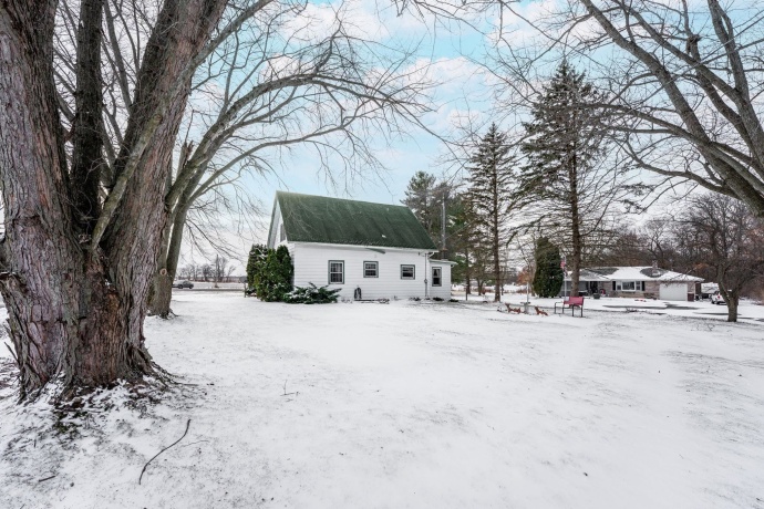 14118 Beaverton, POPLAR GROVE, Illinois 61065, 4 Bedrooms Bedrooms, ,1 BathroomBathrooms,House,For Sale,Beaverton,202507769