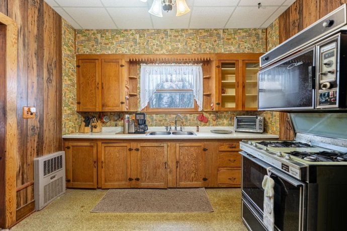 14118 Beaverton, POPLAR GROVE, Illinois 61065, 4 Bedrooms Bedrooms, ,1 BathroomBathrooms,House,For Sale,Beaverton,202507769