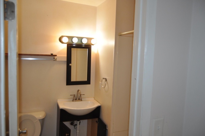 602 West, FREEPORT, Illinois 61032, ,3 - 4 Units,For Sale,West,202503173