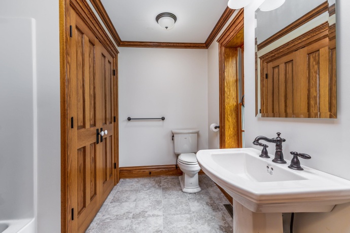 708 Gear, GALENA, Illinois 61036, 3 Bedrooms Bedrooms, ,1 BathroomBathrooms,House,For Sale,Gear,202504471