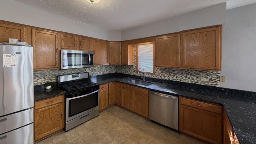 10662 Chicory Ridge, ROSCOE, Illinois 61073, 4 Bedrooms Bedrooms, ,3 BathroomsBathrooms,House,For Sale,Chicory Ridge,202507771