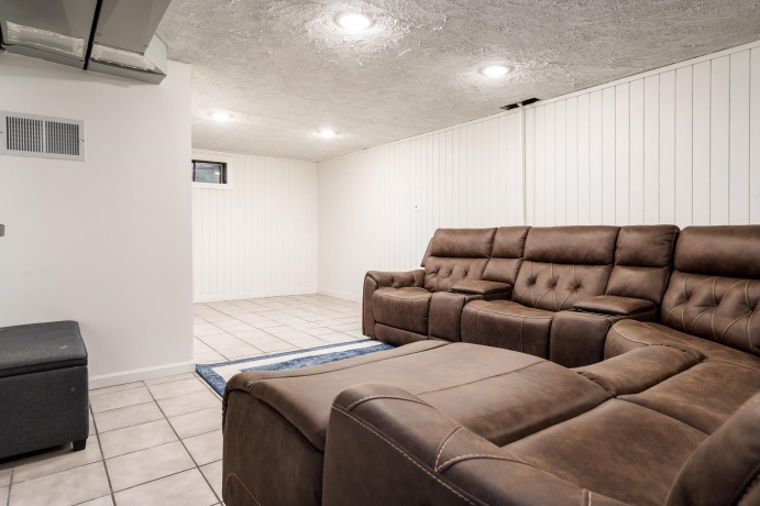 1517 Minns, MACHESNEY PARK, Illinois 61115, 3 Bedrooms Bedrooms, ,2 BathroomsBathrooms,House,For Sale,Minns,202507772