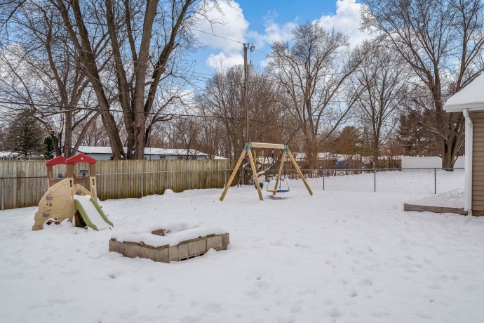 1517 Minns, MACHESNEY PARK, Illinois 61115, 3 Bedrooms Bedrooms, ,2 BathroomsBathrooms,House,For Sale,Minns,202507772